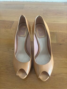 Dior Patent Leather Beige Stiletto Peep Toe Platform Pump 4” Heels Size 36